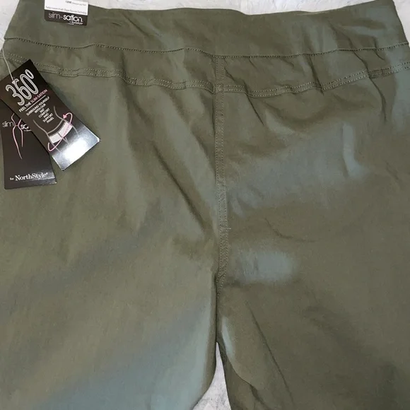 NWT NorthStyle pants Green Chinos Modern Flat Front Design.  Size 18W. - Picture 6 of 7